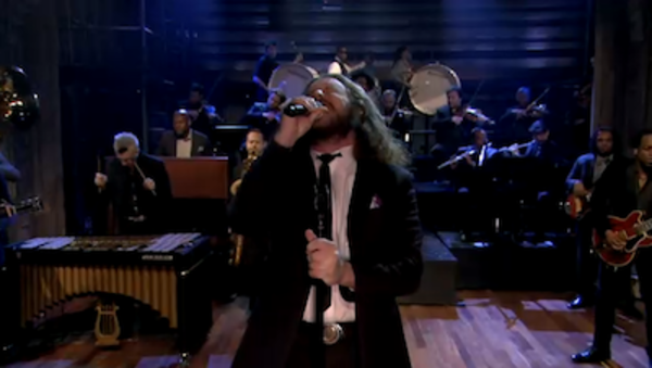 Jim Performs 'A New Life' on Late Night with Jimmy Fallon 