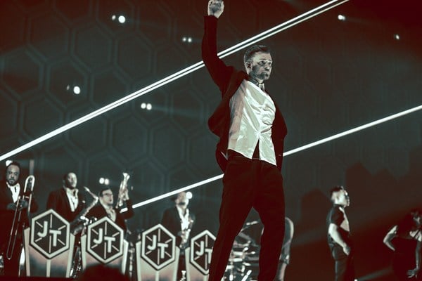 JT NOMINATED FOR 3 PEOPLE'S CHOICE AWARDS