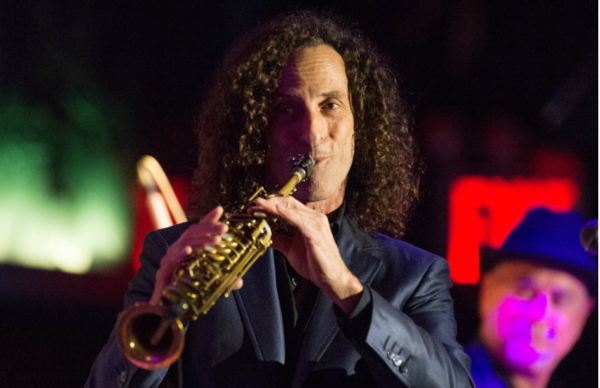 Kenny G Takes An Etiquette Solo
