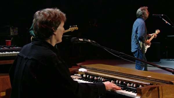 Steve Winwood and Eric Clapton - “Little Wing” - Live at Madison Square Garden, 2008