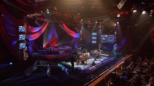 Steve Winwood - “Can’t Find My Way Home” - Live at PBS Soundstage, 2005