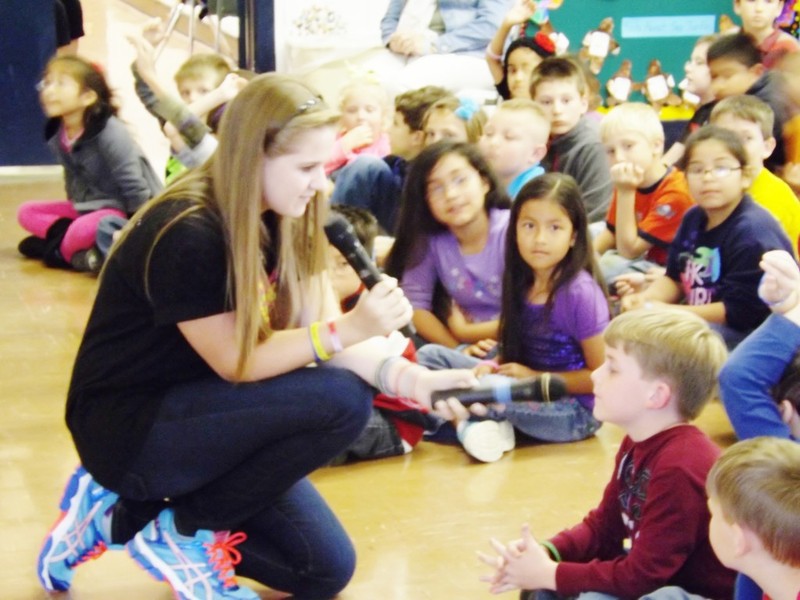 PORT O’CONNOR STUDENTS FLUTTER THEIR WINGS WITH SPECIAL GUEST LIZZIE SIDER (KELLY GEE)