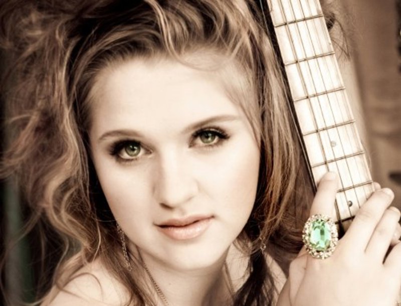 POP/COUNTRY ARTIST LIZZIE SIDER PERFORMING IN LAKE BARKLEY