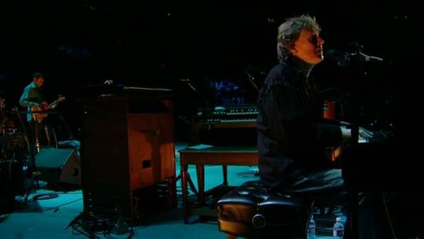 Steve Winwood and Eric Clapton - “No Face, No Name, No Number” - Live at Madison Square Garden, 2008