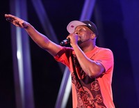 Kaya Fest 2017: Lauryn Hill, Sean Paul, and a Surprise Pitbull Show Kept Crowds Feeling High